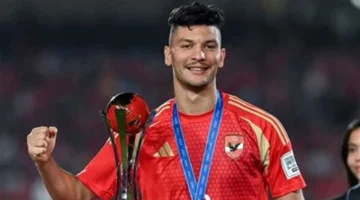 أزمة أشرف داري.. شوبير يوضح حقيقة فسخ عقد مدافع الأهلي المغربي الجديد